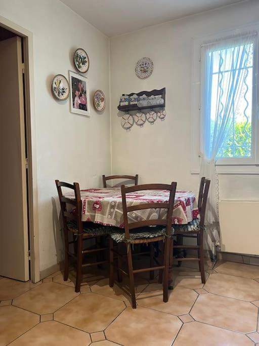 Maison Familiale Idealement Situee Avec Tout Le Confort Ним Екстериор снимка